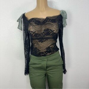 Intimately free people Black Lace Off-Shoulder Top with Green Accents bow new s